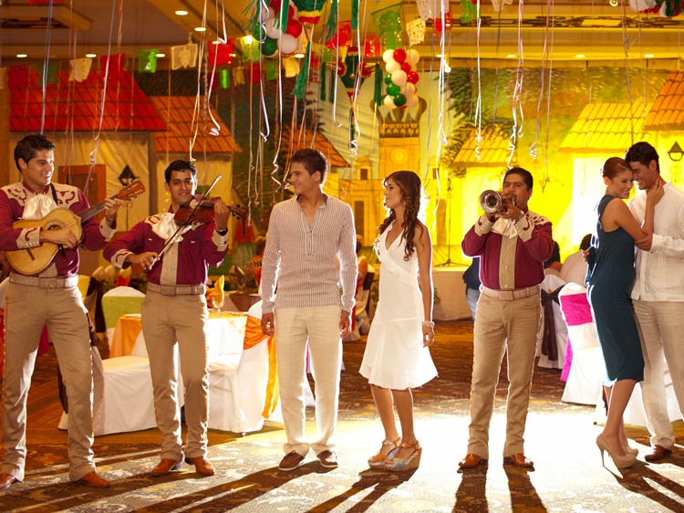 Puerto Vallarta Hotel offers Mexican Fiestas